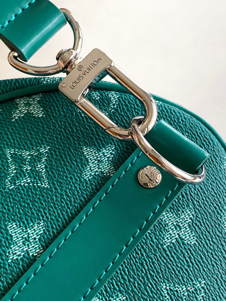 Travel bag