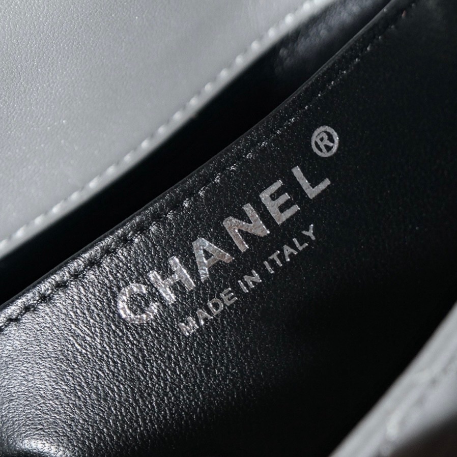 Chanel 22p Underarm Bag
