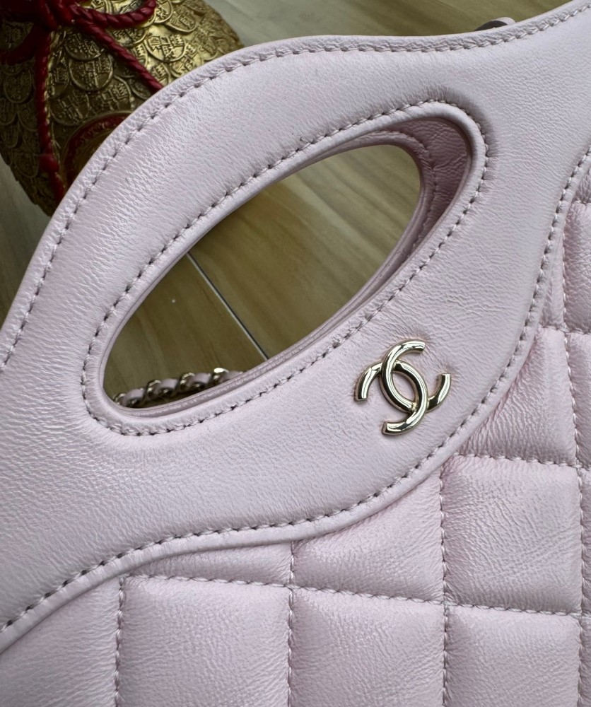 CHANEL Chanel 24S latest 31 mini shopper bag.