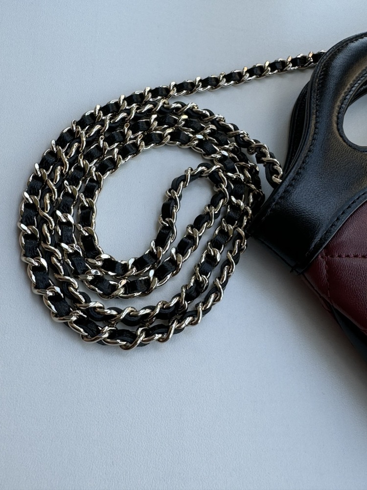 CHANEL Chanel 24S latest 31 mini shopper bag.