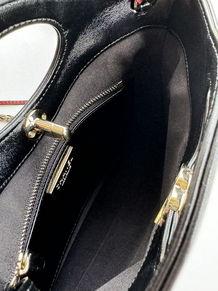 CHANEL Chanel 24S latest 31 mini shopper bag.