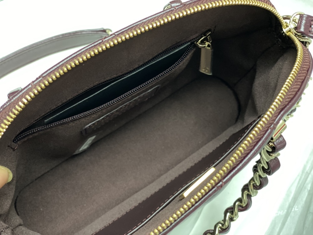 chanel  Season's Little Dark Horse Shell Bag