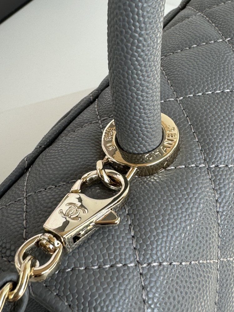 chanel 2024K new 92990 car edge lining with lambskin coco handle Mouth cover handbags