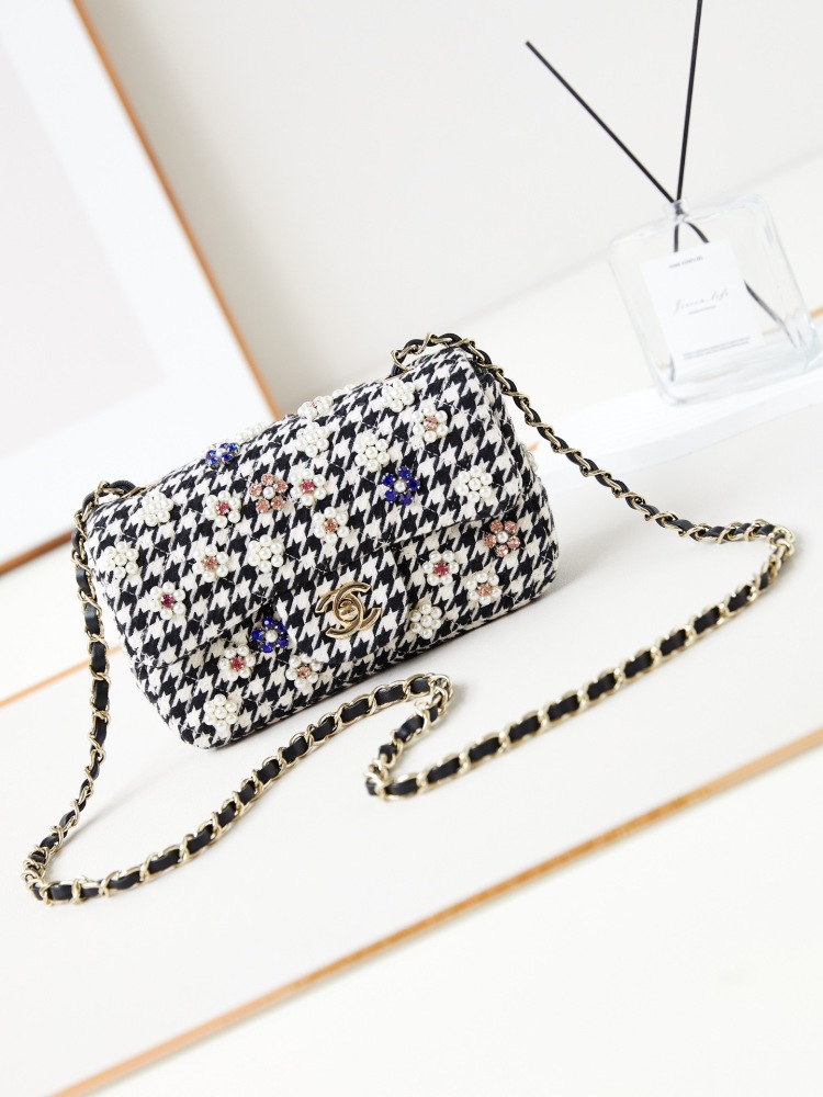 Chanel  24B new spring sequin CF tweed and pearl interwoven