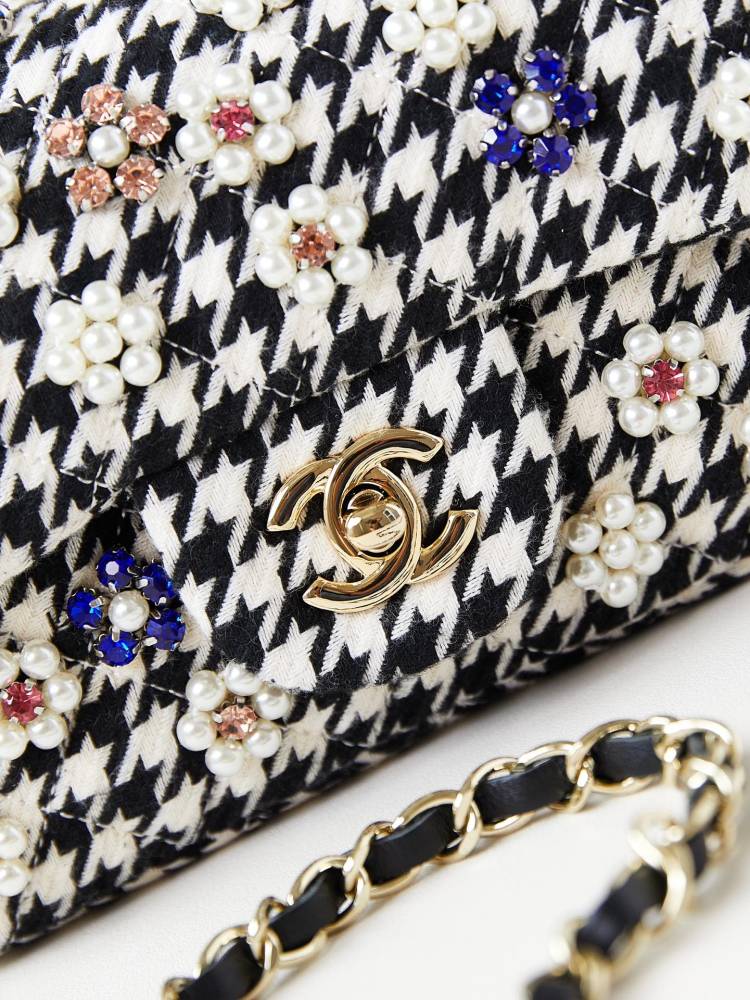 Chanel  24B new spring sequin CF tweed and pearl interwoven