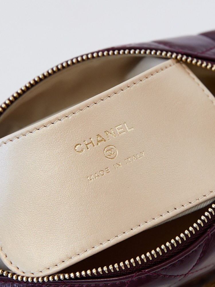 Chanel 24A Hula Hoop is a high class simple but noble style.
