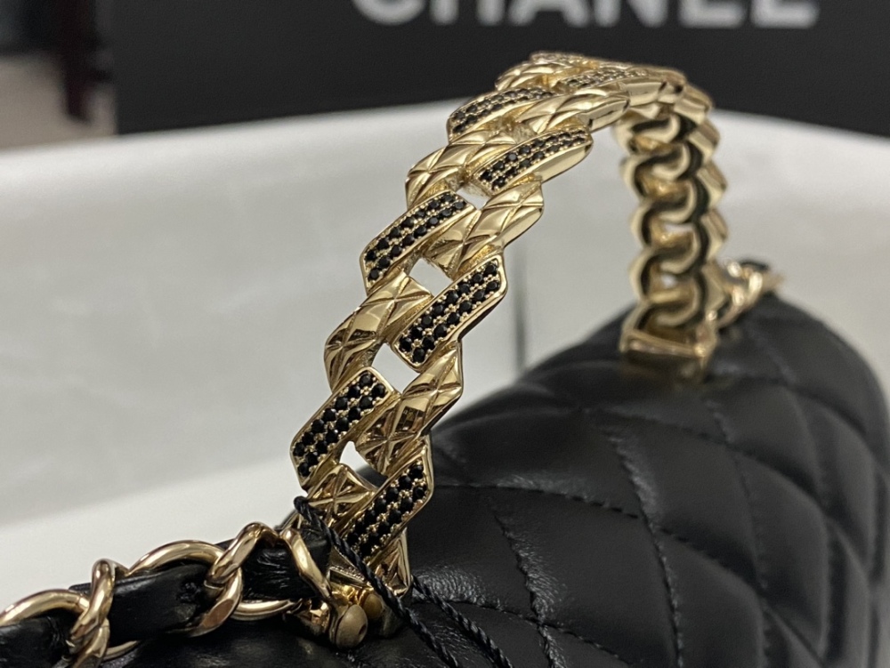 chanel The golden double Clogo is not only an embellishment but also a status symbol.