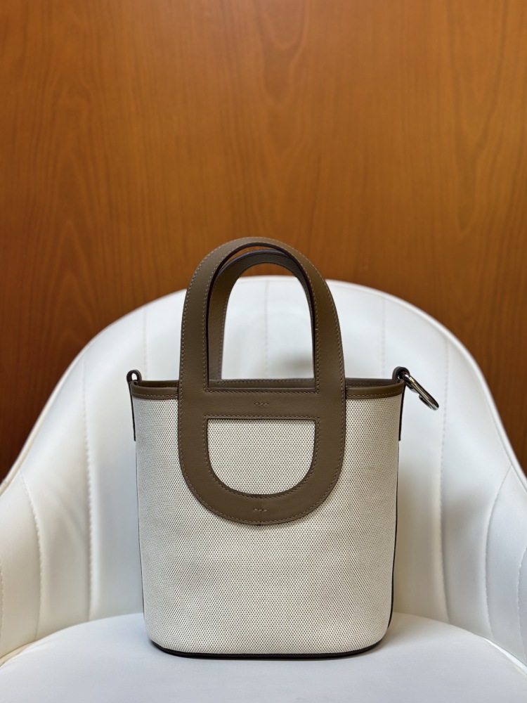 Hermes In the loop Pig's Nose Vegetable Basket