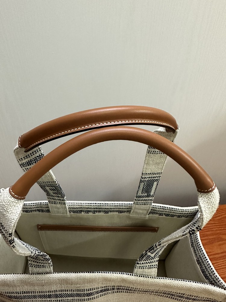 CELINE CABAS THAIS |New Fall Large Tote!