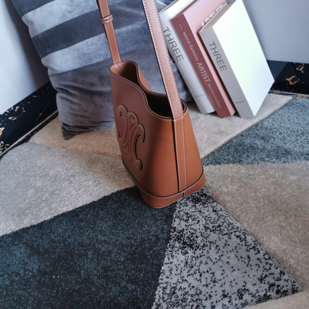 celine CUIR bucket