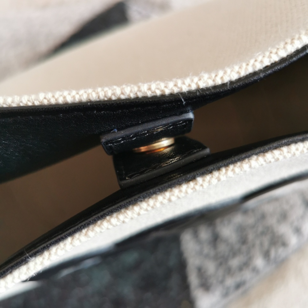 celine CUIR bucket