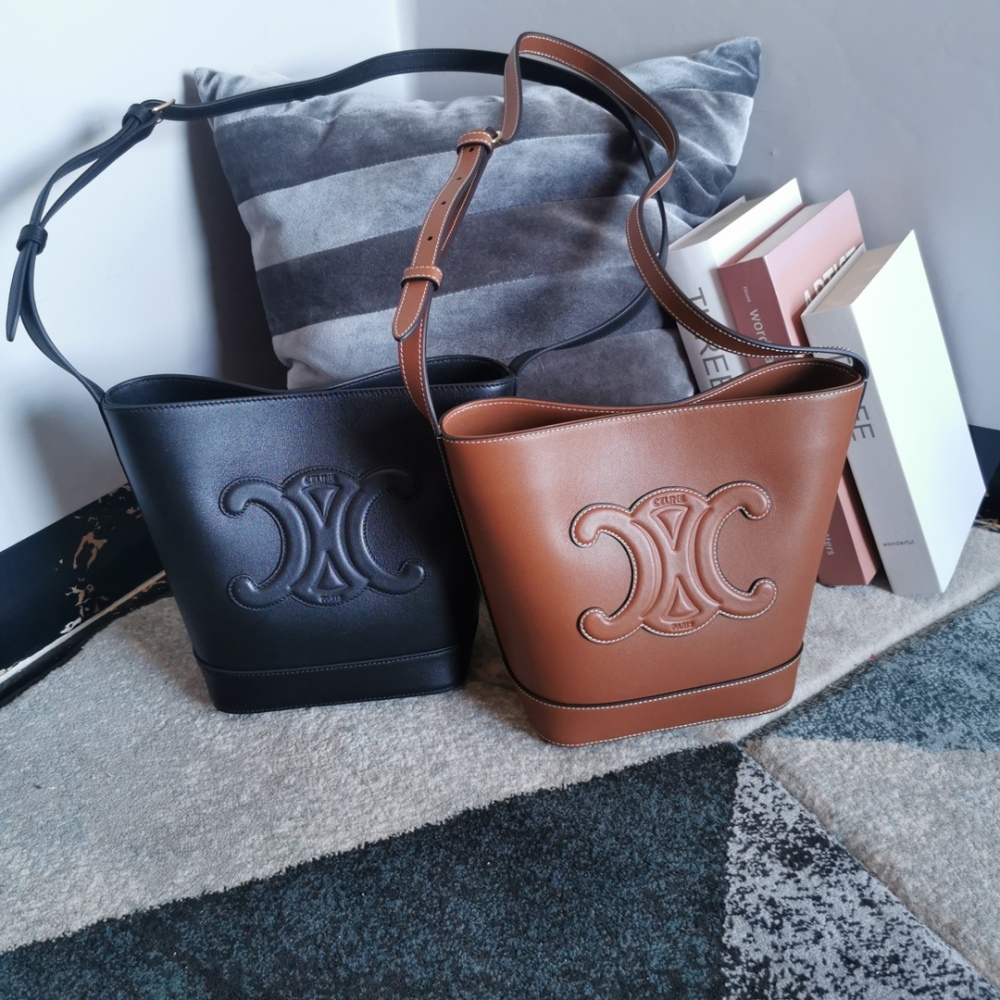 celine CUIR bucket