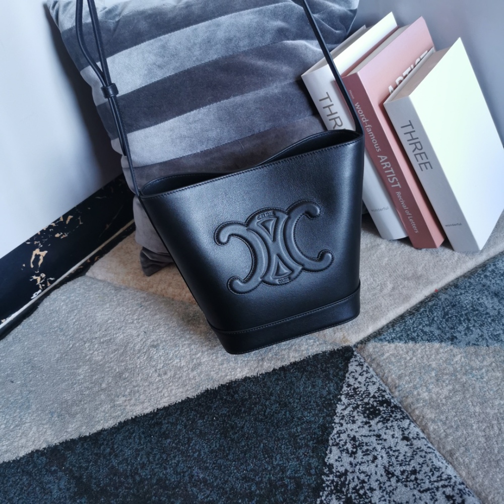 celine CUIR bucket