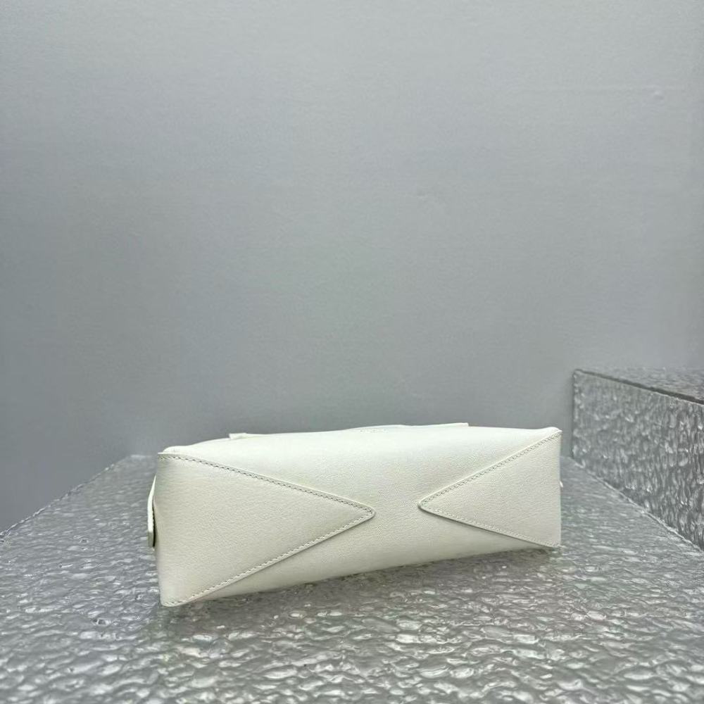 Alaia's new Le Teckel armpit bag
