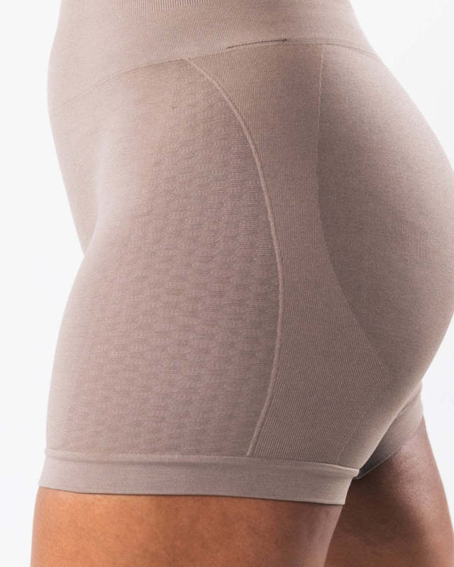 Amazon super soft feel tight body shaping hip lifting cationic seamless jacquard three-quarter pants fitness shorts yoga pants