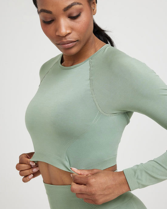 Effortless-Seamless-Long-Sleev