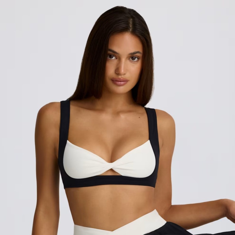 Contrast color butterfly twist bra gathered shockproof pullover yoga bra backless breathable sweat-wicking fitness tops for women