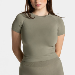 Short-sleeved grass green