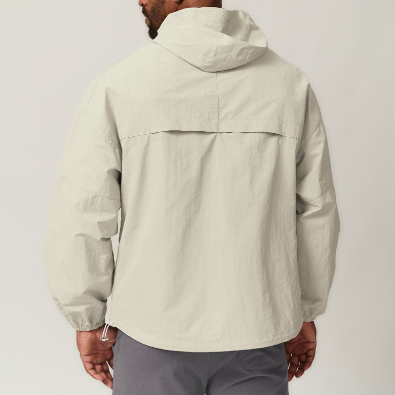 American-style zip-up windproof hooded outdoor water-repellent jacket for hiking, camping, citywalking, and windproofing.