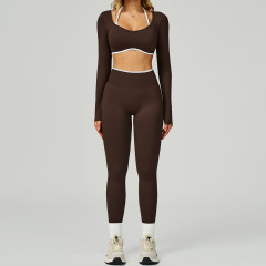 9245 long-sleeved shirt + 9245 trousers — a clash of white and brown