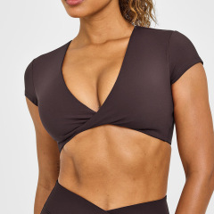 Short-sleeved dark brown (pre-order)