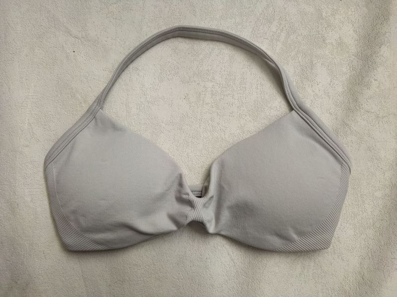Amazon high-elastic ultra-fine matte nylon halter neck bra with beautiful back, seamless fitness bra, sports bra