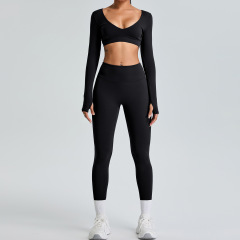 Black (long-sleeved shirt + trousers)