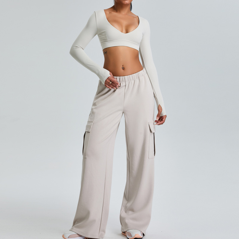 New European and American style long-sleeved yoga suit set for women, V-neck sports top, peach-shaped hip-lifting running and fitness set.