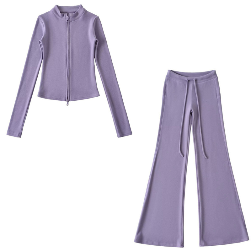 Tall, slim-fit sports two-piece set, flattering stand-up collar zip-up denim cardigan top with flared trousers, women's style.