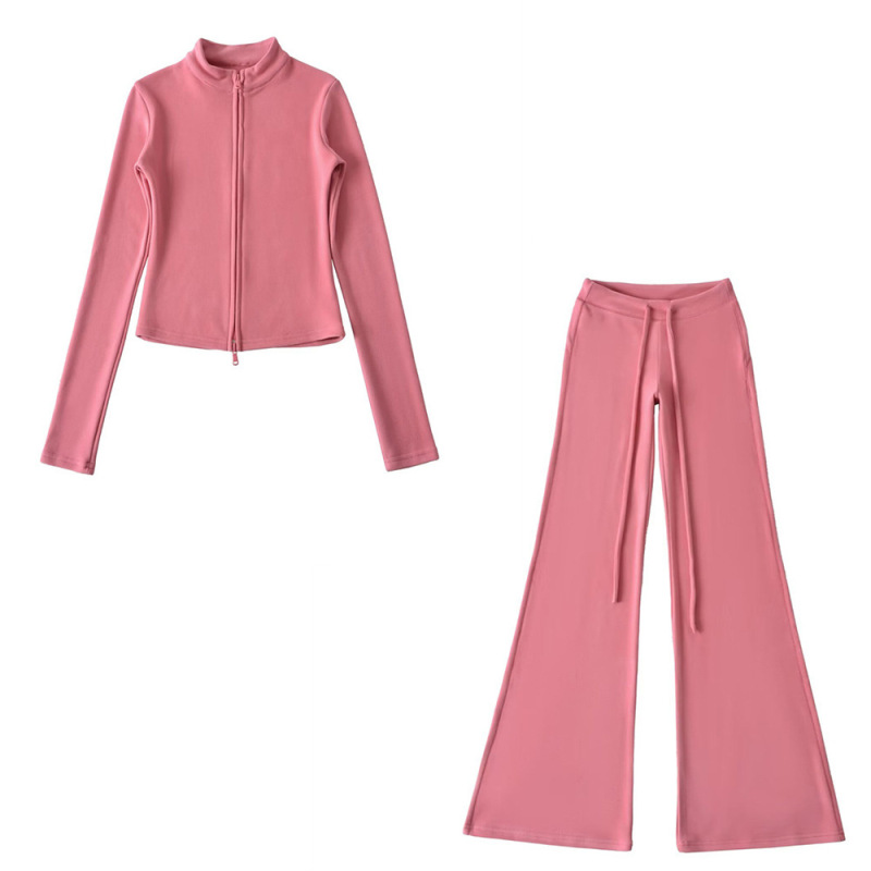 Tall, slim-fit sports two-piece set, flattering stand-up collar zip-up denim cardigan top with flared trousers, women's style.