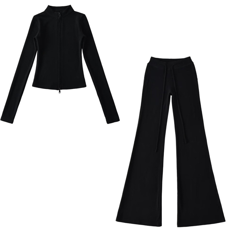 Tall, slim-fit sports two-piece set, flattering stand-up collar zip-up denim cardigan top with flared trousers, women's style.