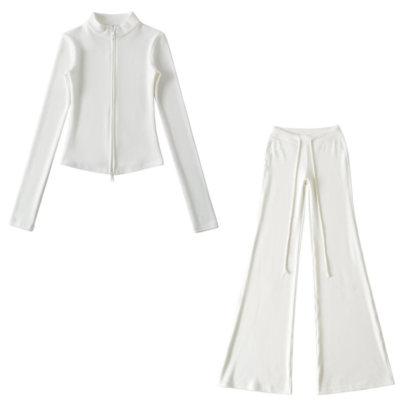 Tall, slim-fit sports two-piece set, flattering stand-up collar zip-up denim cardigan top with flared trousers, women's style.