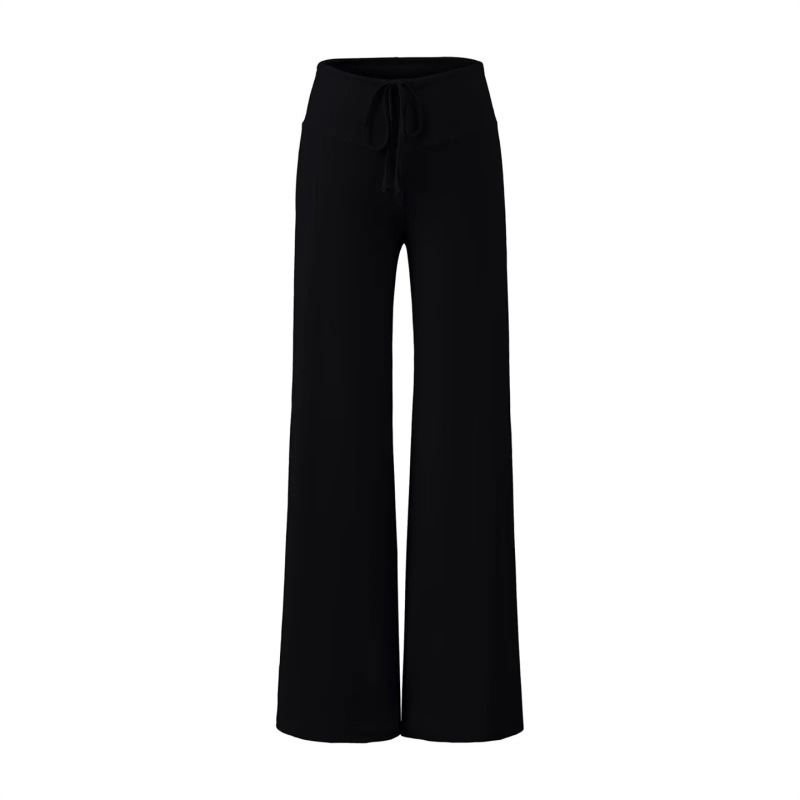 Inner Set with Chest Pad and Strap + Drapey Straight-Leg Casual Pants + Outer Set with Slightly Sheer Blouse for a Relaxed Feel Three-Piece Set