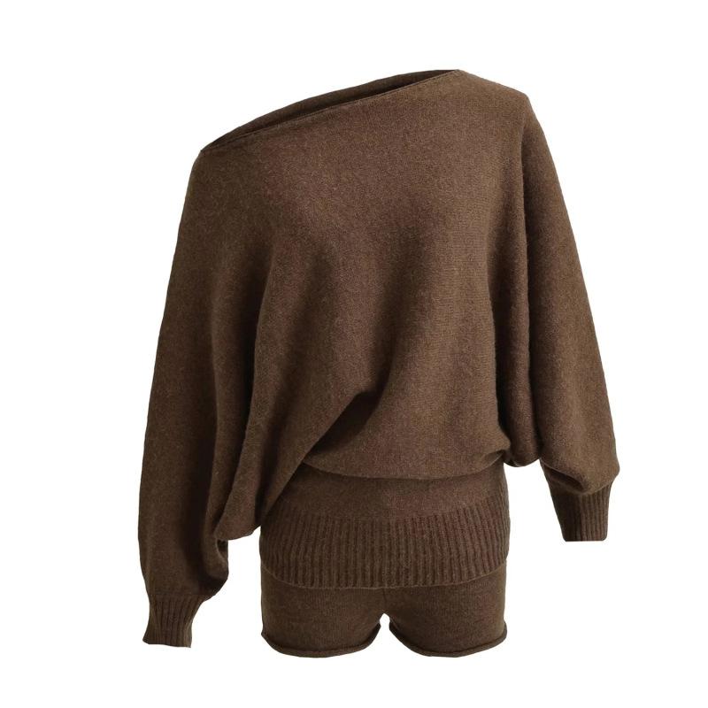 Lazy and Relaxed Slanted Shoulder Loose Knitwear Long-Sleeved Top + Rolled Edge Casual Sexy Shorts Knitwear Two-Piece Set