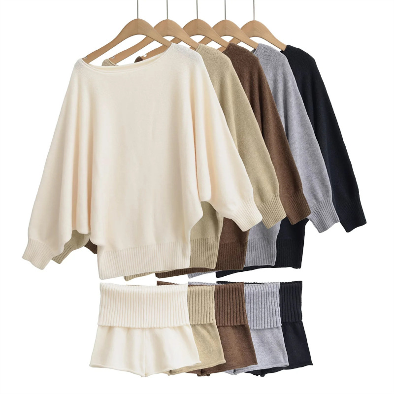Lazy and Relaxed Slanted Shoulder Loose Knitwear Long-Sleeved Top + Rolled Edge Casual Sexy Shorts Knitwear Two-Piece Set