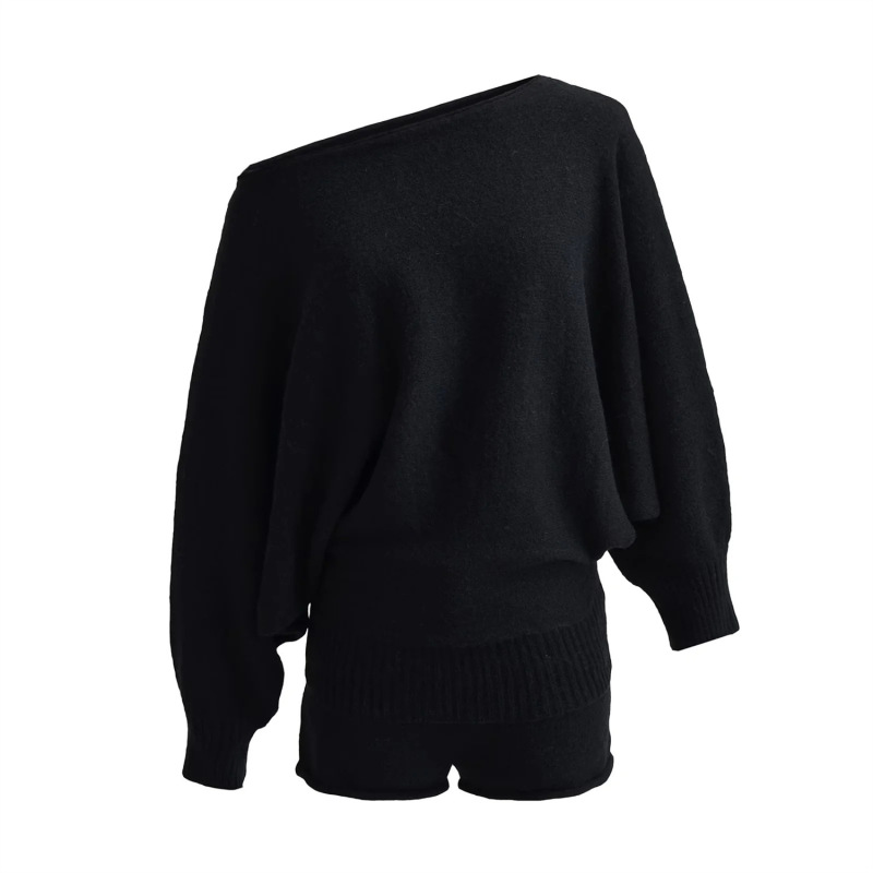 Lazy and Relaxed Slanted Shoulder Loose Knitwear Long-Sleeved Top + Rolled Edge Casual Sexy Shorts Knitwear Two-Piece Set
