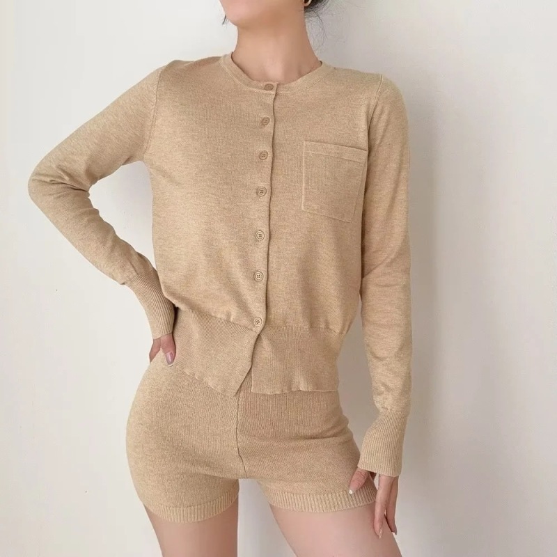 Petite Soft Versatile Round Neck Sweater Cardigan + High-Waisted Slimming Hip-Hugging Shorts Knitted Long-Sleeve Two-Piece Set