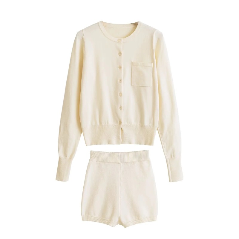 Petite Soft Versatile Round Neck Sweater Cardigan + High-Waisted Slimming Hip-Hugging Shorts Knitted Long-Sleeve Two-Piece Set