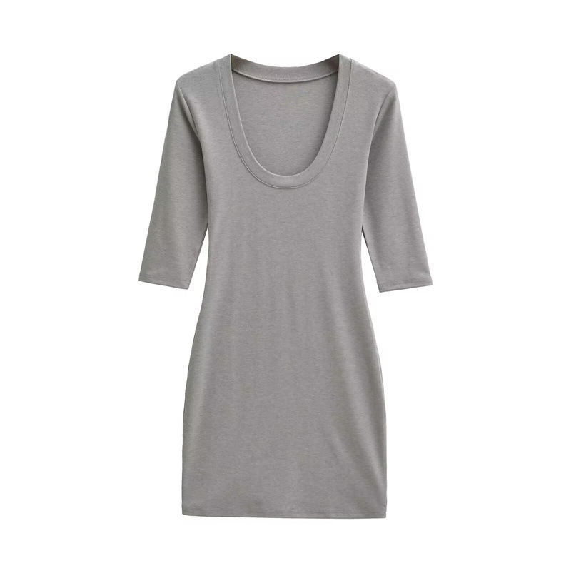 Pure and alluring deep U-neck mid-sleeve dress, elegant and unique, slim fit, stretchy and sexy bodycon short skirt.