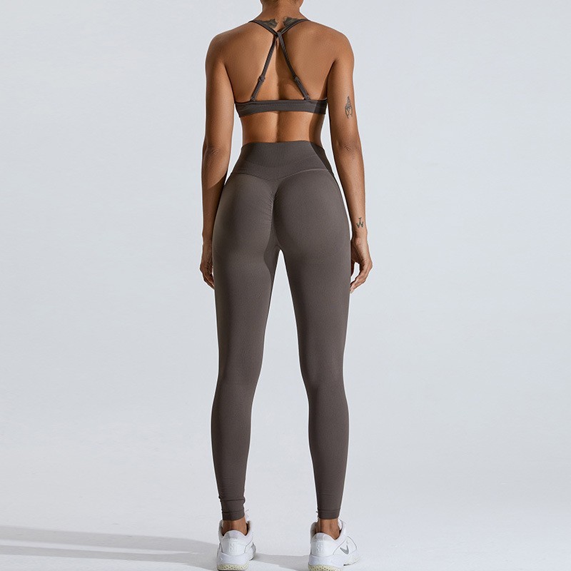 Women's Cross-Border Seamless Yoga Set, Peach-Shaped Hip-Lifting Sports Set, Tight-Fitting Quick-Drying Outdoor Running Fitness Wear