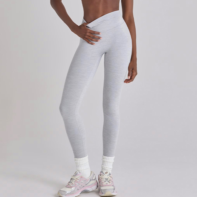 New yoga outfit high-waisted hip-lifting and tummy-controlling shorts, three-quarter length, suspender top, beautiful back, running sports bra and underwear set