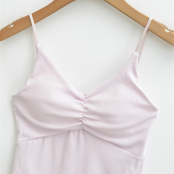 Niche short-sleeved sexy tank top with bra padding, perfect for summer wear, slimming, sexy base layer, V-neck, beautiful backless top.