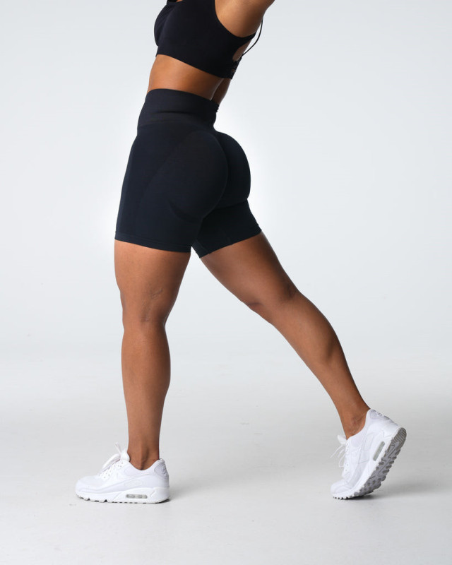 Amazon Cationic Butt Muscle Line Jacquard Hanging Pin Hip Lifting Tight Seamless Fitness Three-point Pants Fitness Shorts Yoga