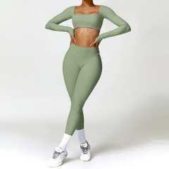 Long sleeves + trousers basil green