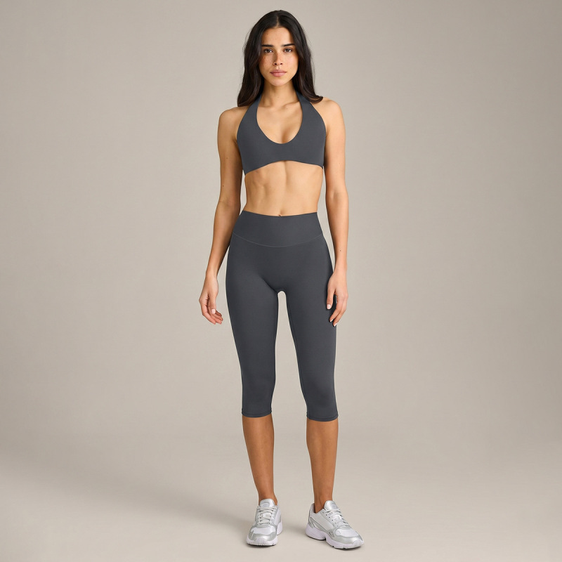 Cross-border yoga set with a beautiful backless halter neck sports bra, quick-drying, bare-feel yoga shorts, outdoor running and fitness set.