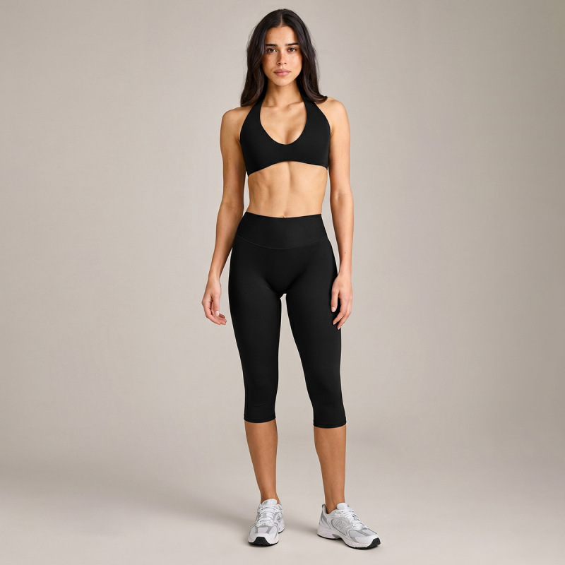 Cross-border yoga set with a beautiful backless halter neck sports bra, quick-drying, bare-feel yoga shorts, outdoor running and fitness set.