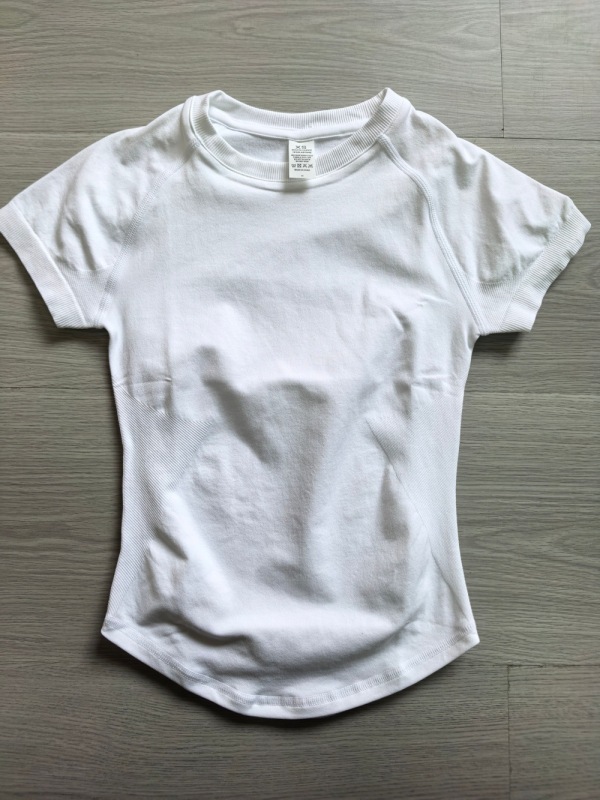Amazon Fully Matte Nylon High Elastic Moisture Wicking Tight Seamless Short-Sleeved Fitness T-Shirt with Hip Length Short Sleeves