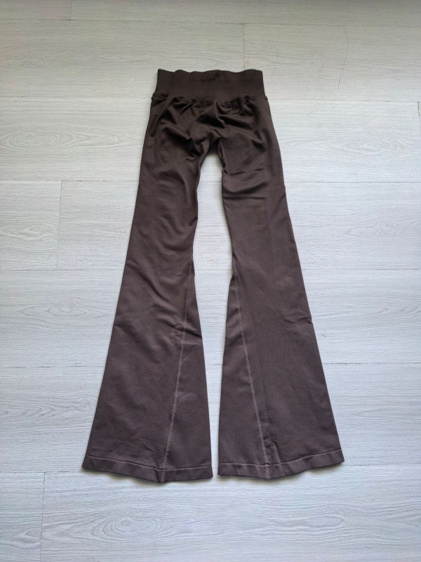 PY-5482-CK      Tight-Fitting Butt-Lifting Flared Pants