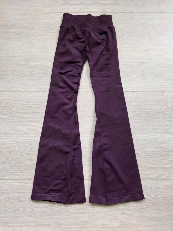 PY-5482-CK      Tight-Fitting Butt-Lifting Flared Pants