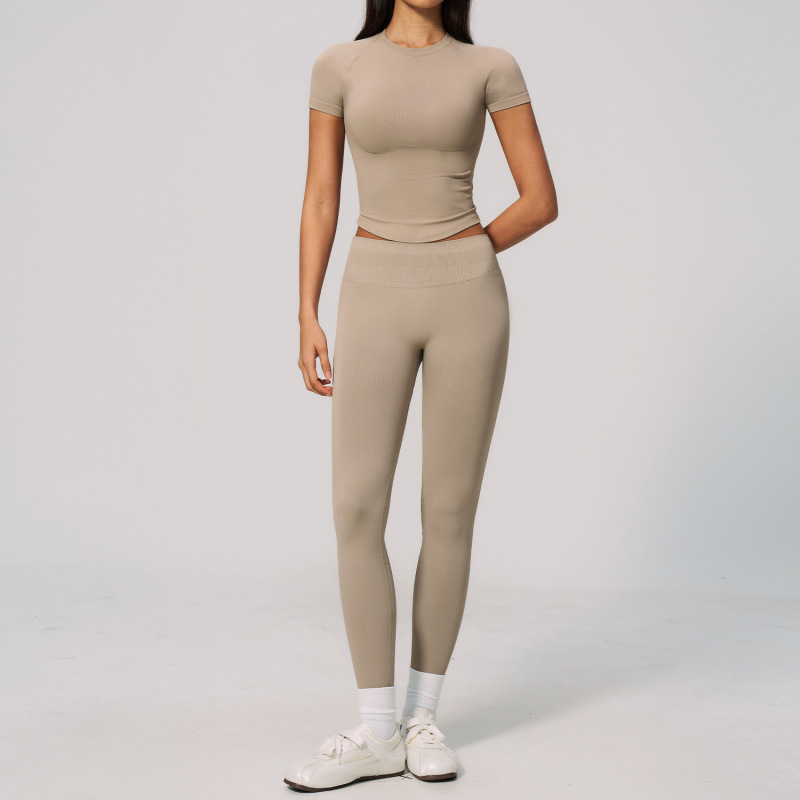 New European and American style seamless yoga suit for women, halter neck, tight-fitting, tummy control, quick-drying, outdoor fitness set, 4535